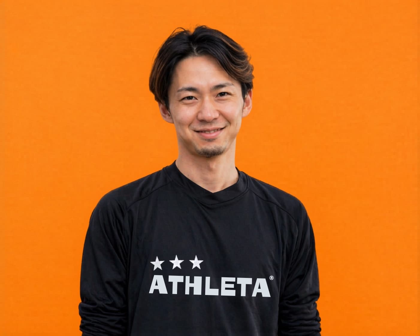 金曜教室の指導者YUTO — 笑顔のポートレート